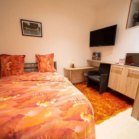 Studio Premium City Center Чалон-Сур-Салне Экстерьер фото