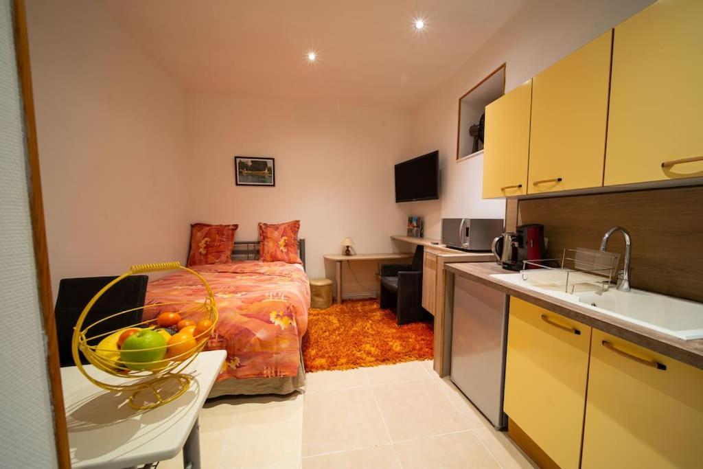 Studio Premium City Center Чалон-Сур-Салне Экстерьер фото